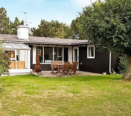 Three-bedroom Holiday In 50 Сasa de vacaciones *
